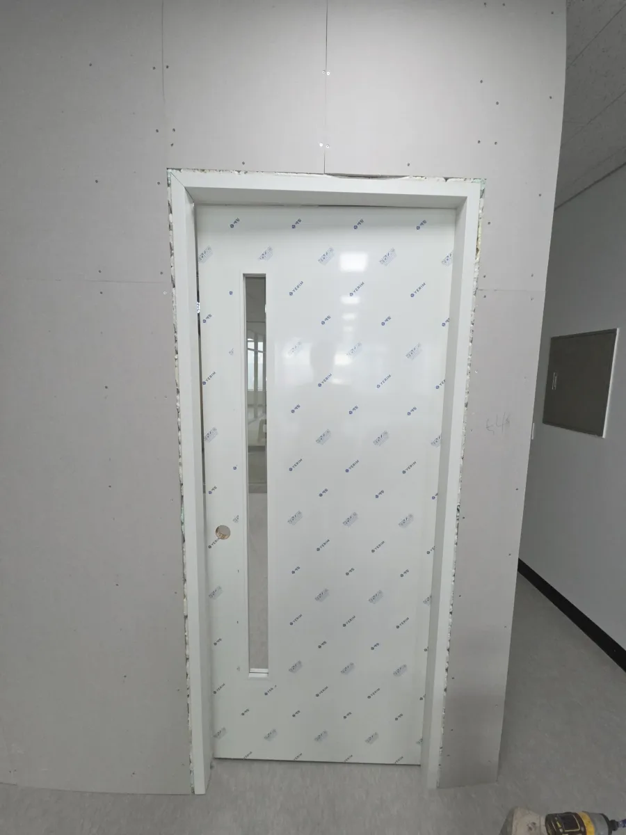 가벽 문짝몰딩 설치 시공 현장 2